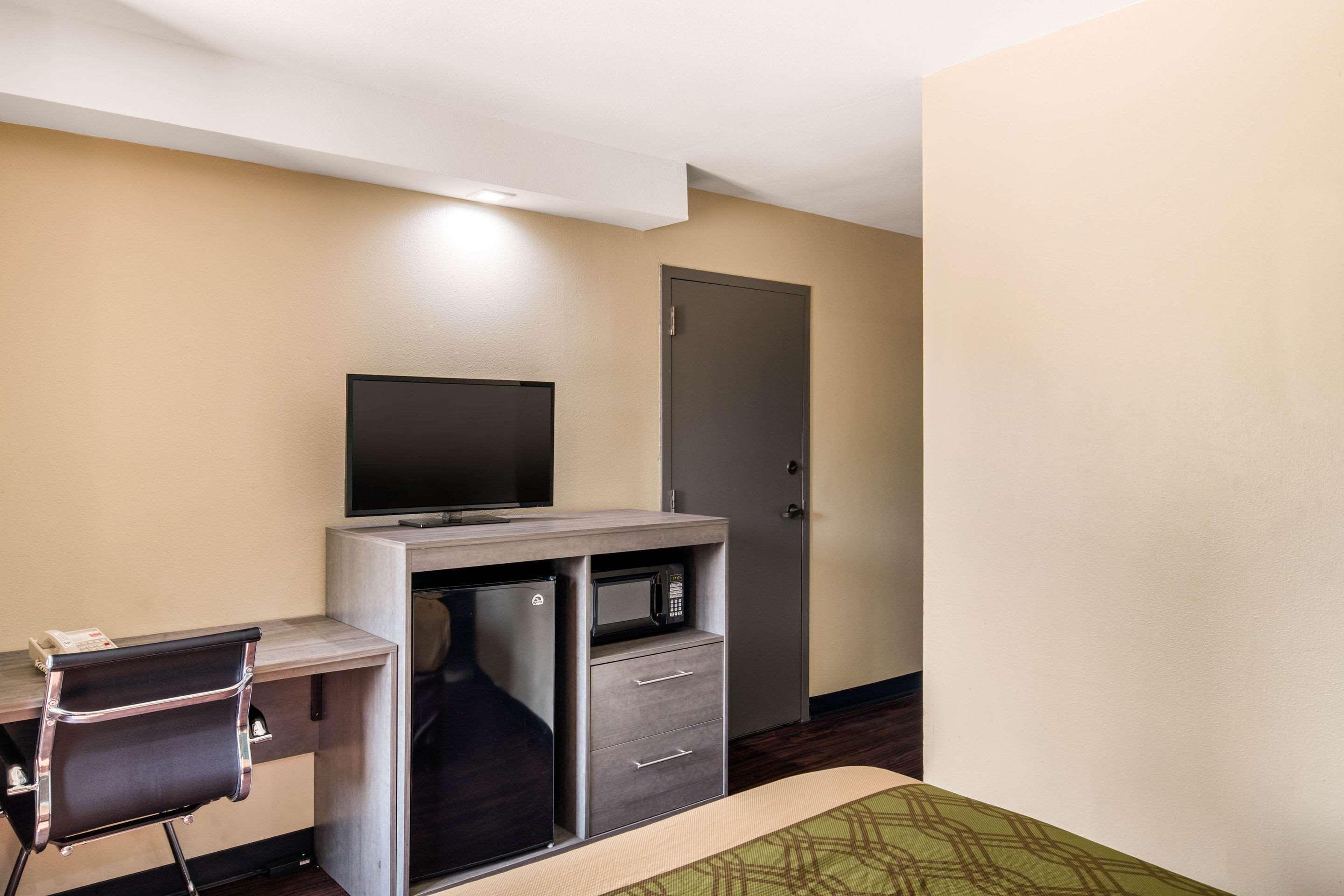Quality Inn & Suites Richardson-Dallas Bagian luar foto