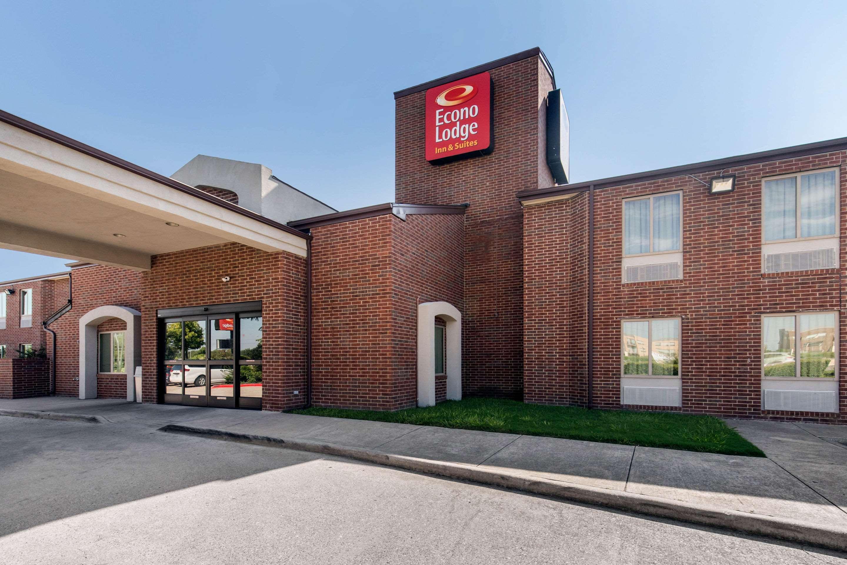 Quality Inn & Suites Richardson-Dallas Bagian luar foto