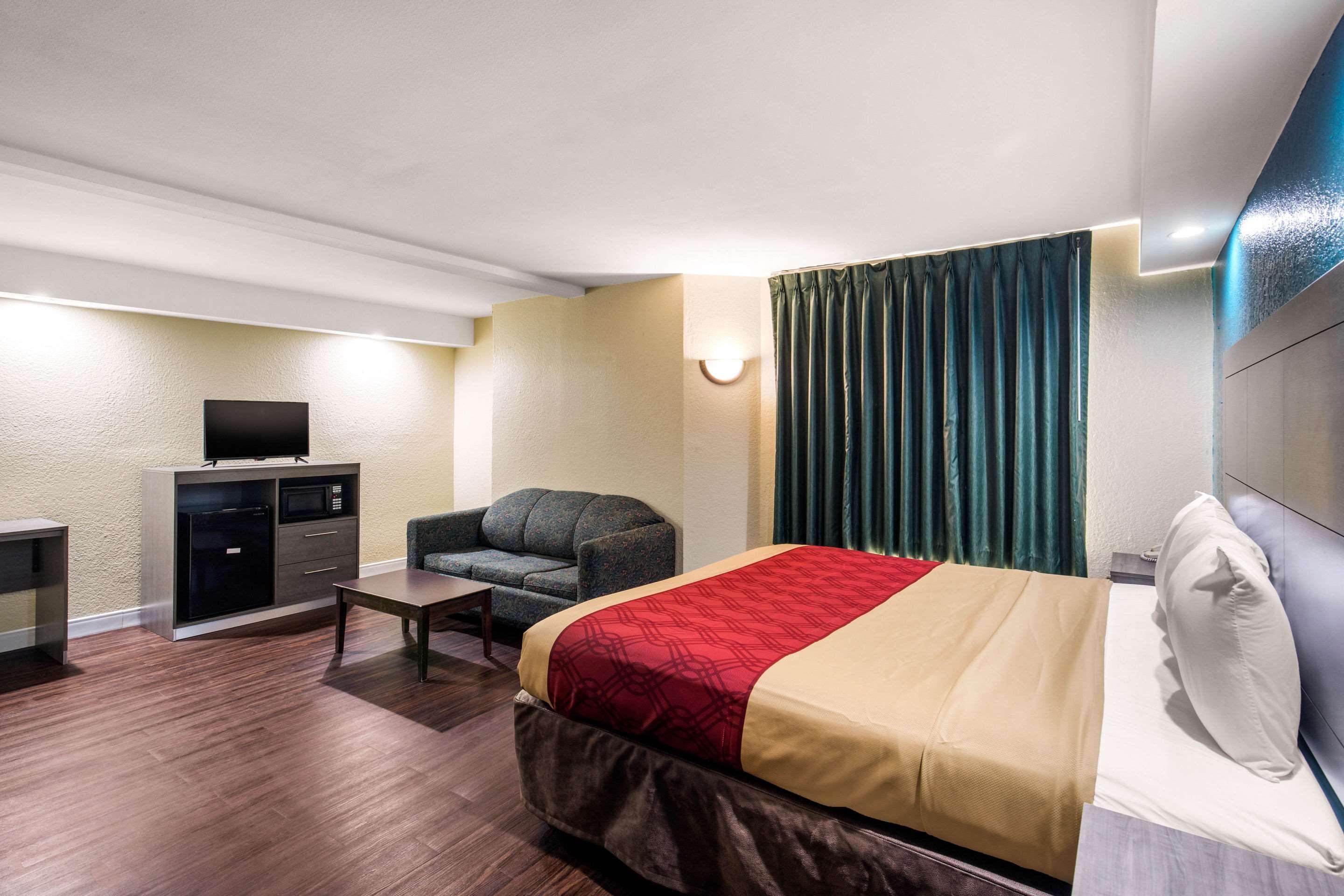 Quality Inn & Suites Richardson-Dallas Bagian luar foto
