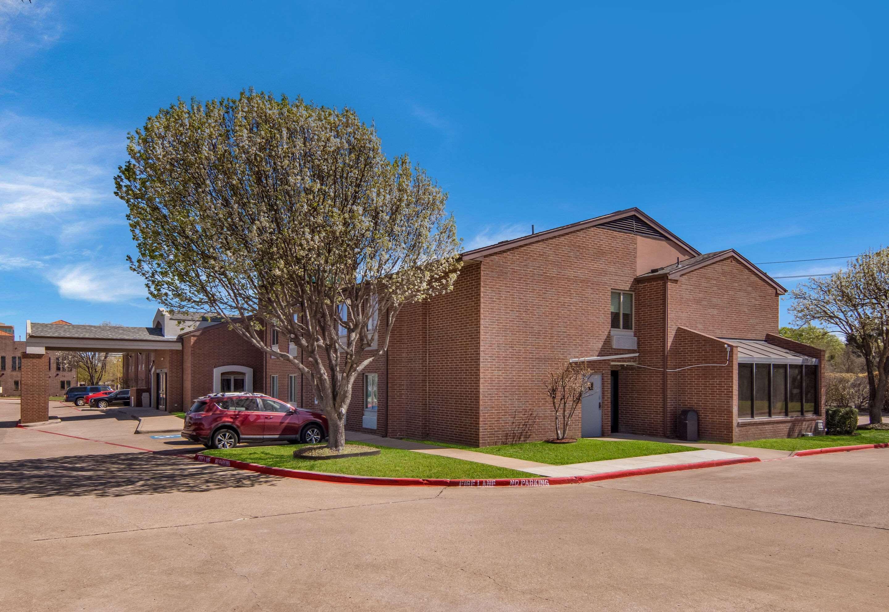 Quality Inn & Suites Richardson-Dallas Bagian luar foto