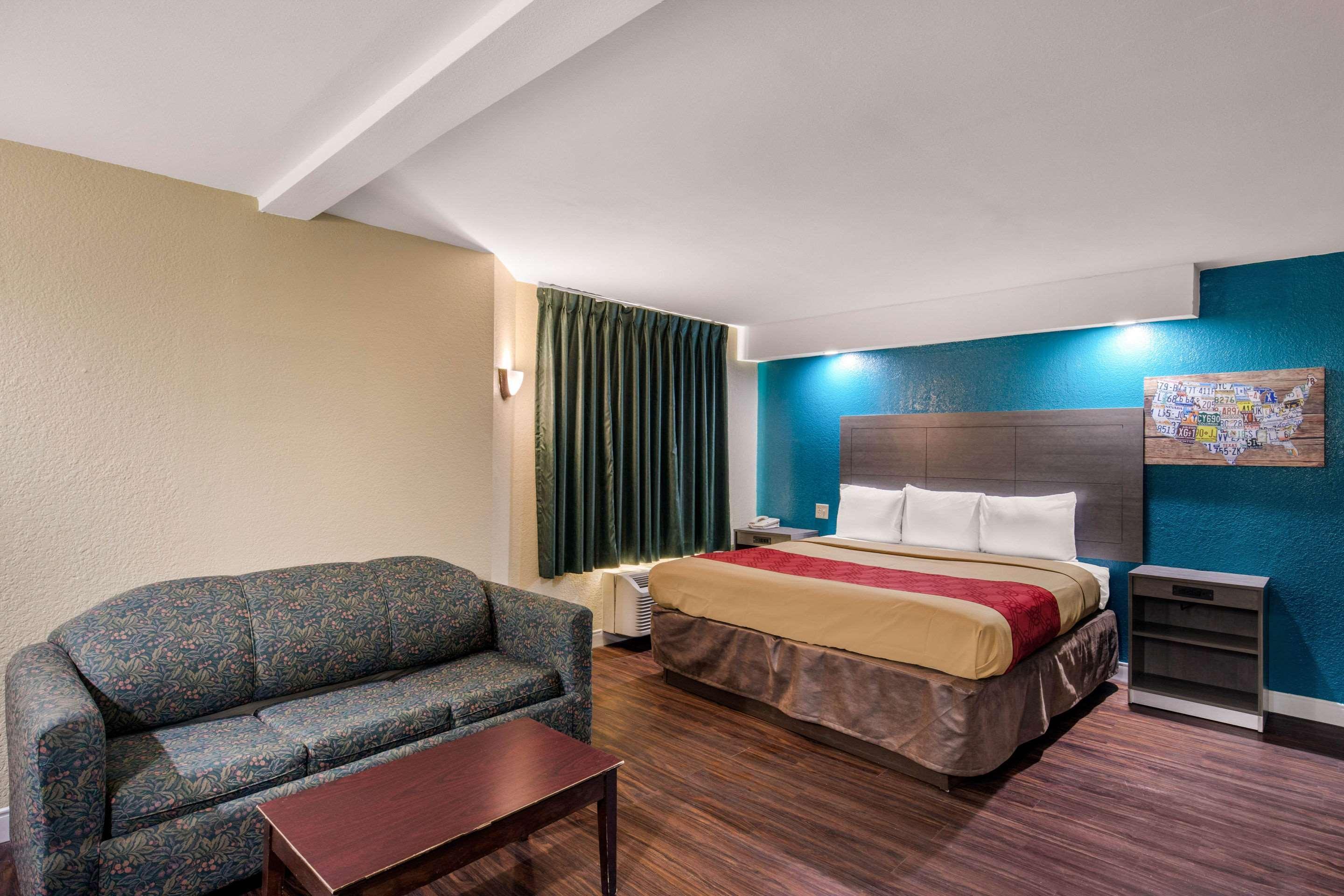 Quality Inn & Suites Richardson-Dallas Bagian luar foto
