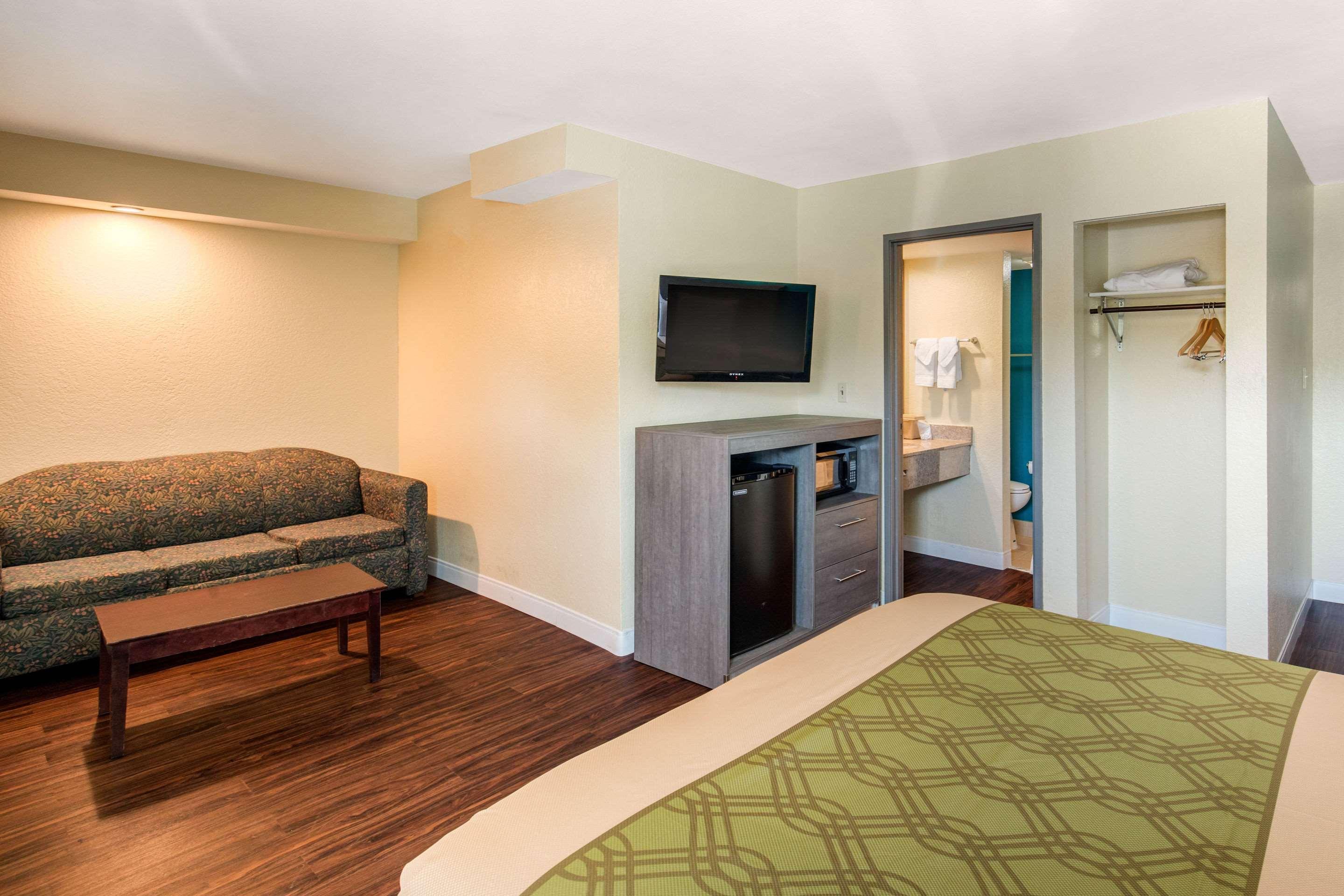 Quality Inn & Suites Richardson-Dallas Bagian luar foto