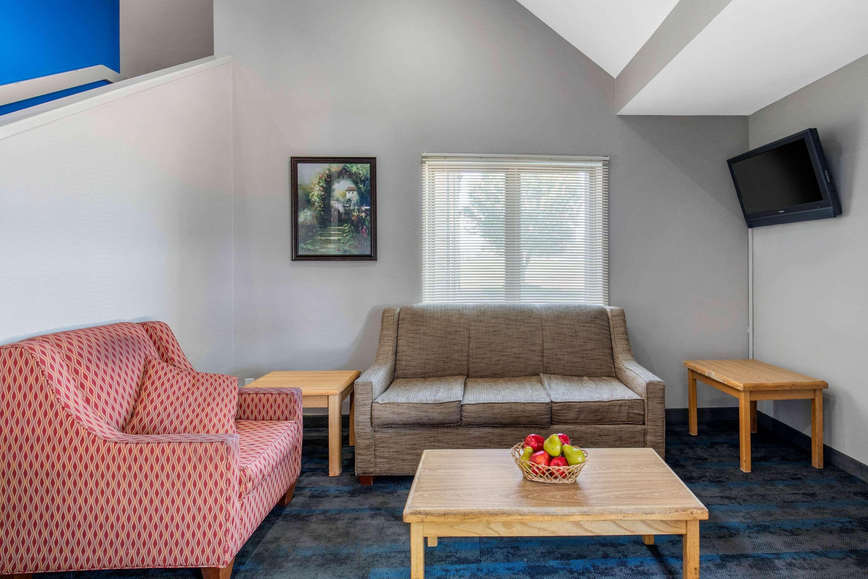 Quality Inn & Suites Richardson-Dallas Bagian luar foto