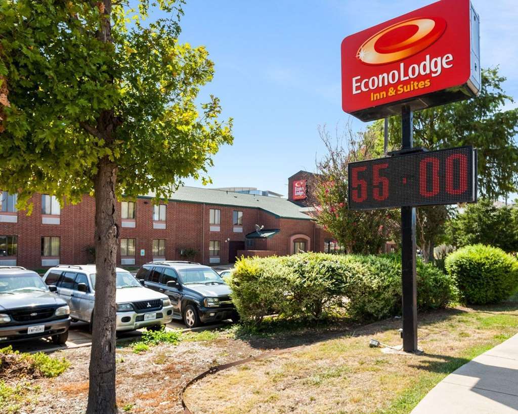 Quality Inn & Suites Richardson-Dallas Bagian luar foto
